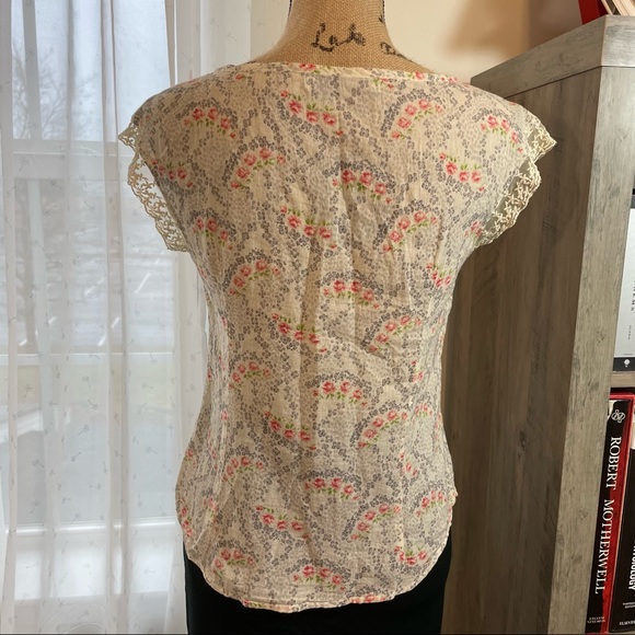ZARA TRF floral print blouse size S. - Picture 2 of 4